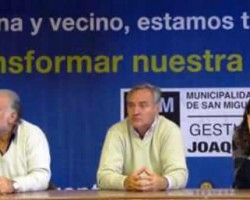 De_la_Torre_junto_a_Mariela_Gonzalez_y_Rubn_Perioni_exel_medium de la torre